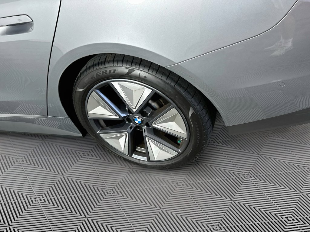 Used 2023 BMW i4 eDrive35 w/ Premium Package RWD image 37