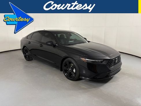 Used 2023 Honda Accord Sport image 1