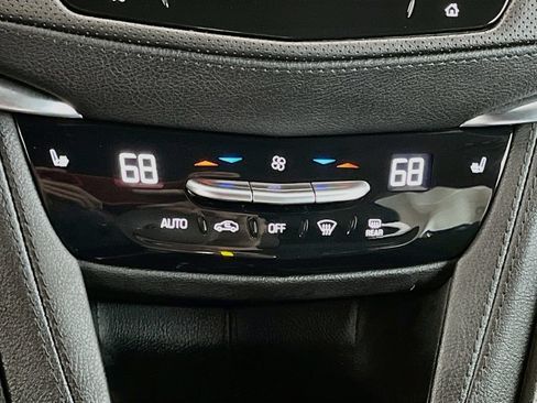 Used 2025 Cadillac XT6 Luxury w/ LPO, Floor Liner Package AWD/4WD image 16