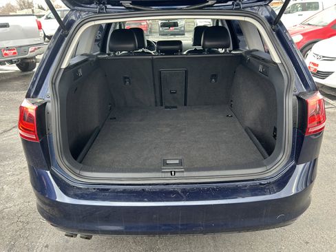 Used 2015 Volkswagen Golf TDI S image 9