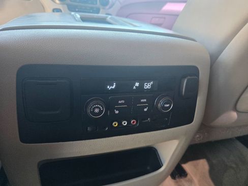 Used 2015 GMC Yukon XL Denali w/ Touring Package image 18