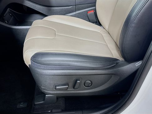 Used 2023 Hyundai Santa Fe SEL w/ Premium Package image 23