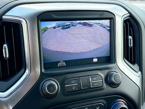 Used 2021 Chevrolet Silverado 1500 LT Trail Boss w/ LPO, Dark Essentials Package AWD/4WD image 17