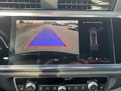 Used 2025 Audi Q3 2.0T Premium image 17