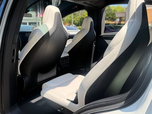 Used 2018 Tesla Model X 100D image 31