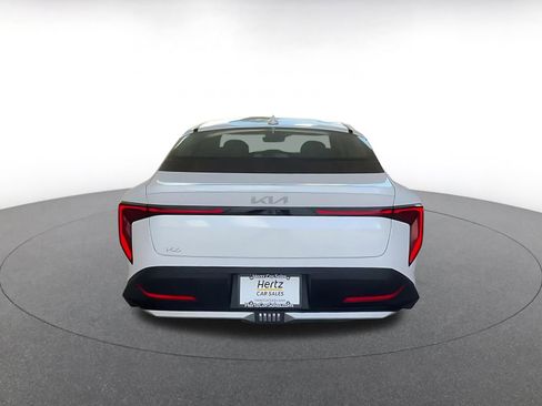 Used 2025 Kia K4 LXS image 12