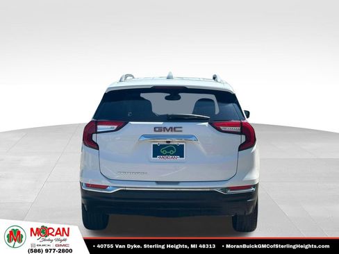 Certified 2023 GMC Terrain SLT FWD image 4