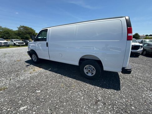 New 2026 GMC Savana 2500 w/ Driver Convenience Package RWD image 10