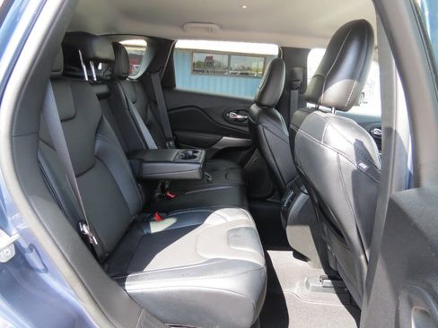 Used 2022 Jeep Cherokee Latitude Lux AWD/4WD image 10