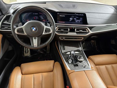 Used 2022 BMW X7 M50i w/ Executive Package image 10