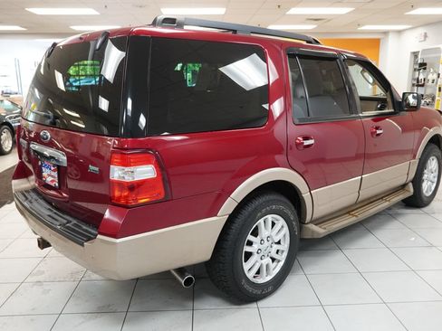 Used 2014 Ford Expedition XLT w/ Equipment Group 202A AWD/4WD image 12