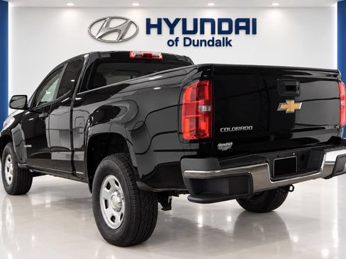 Used 2020 Chevrolet Colorado W/T RWD image 2