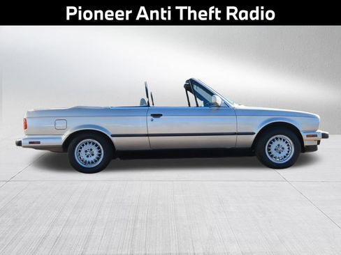 Used 1987 BMW 325i Convertible image 5