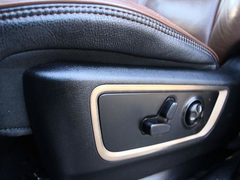 Used 2019 RAM 1500 Limited AWD/4WD image 19