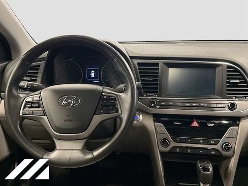 Used 2018 Hyundai Elantra Value Edition FWD image 23