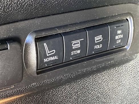 Used 2018 Ford Explorer Limited image 9