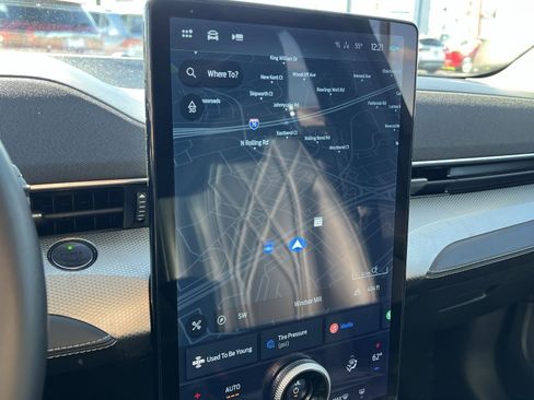 Used 2021 Ford Mustang Mach-E Select image 20