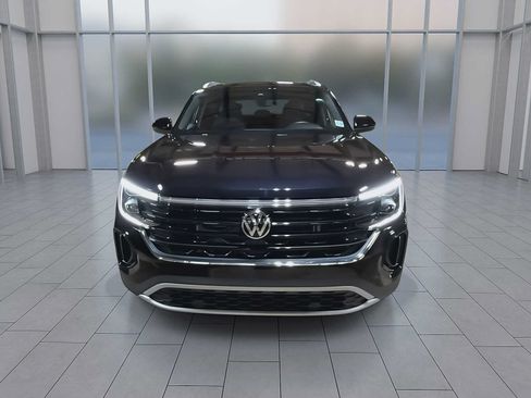 Used 2026 Volkswagen Atlas Cross Sport SE w/ Panoramic Sunroof Package AWD/4WD image 3