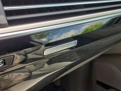 Used 2018 Audi Q7 3.0T Prestige AWD/4WD image 26
