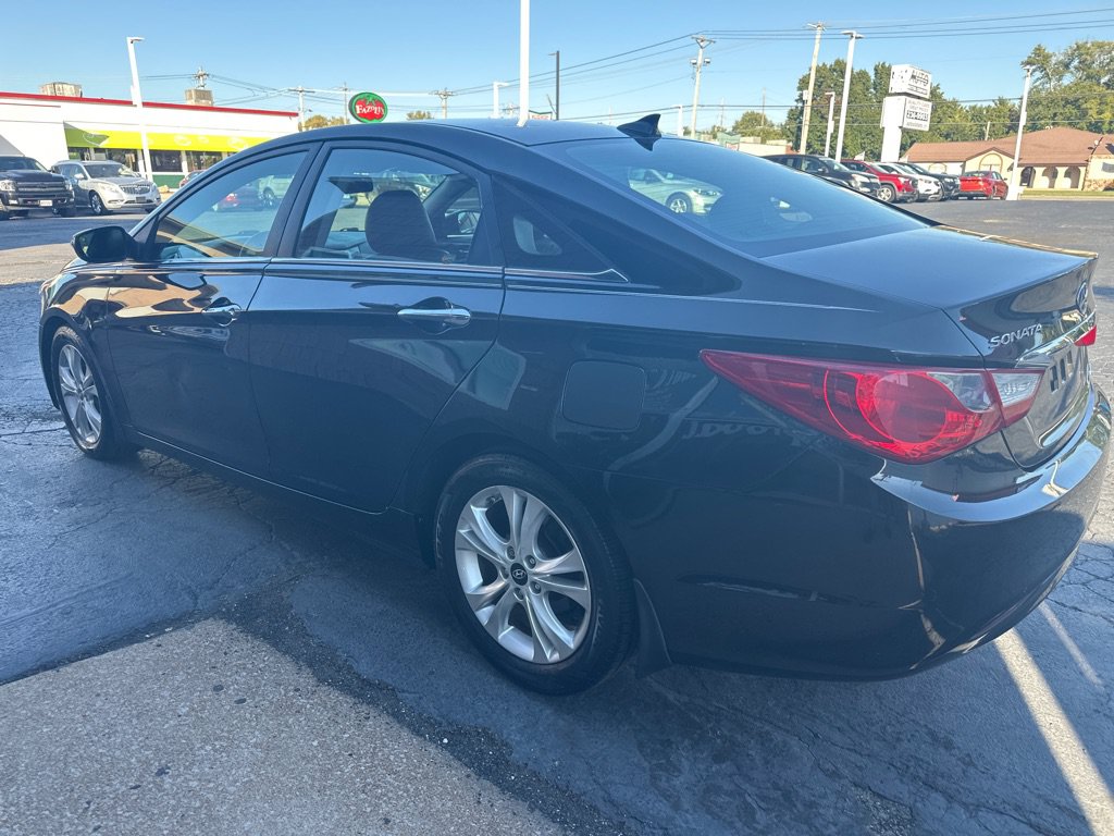 Used 2013 Hyundai Sonata Limited FWD image 3