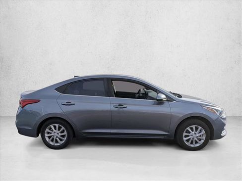 Used 2020 Hyundai Accent SEL image 4