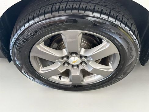 Used 2017 Chevrolet Traverse LT FWD image 33