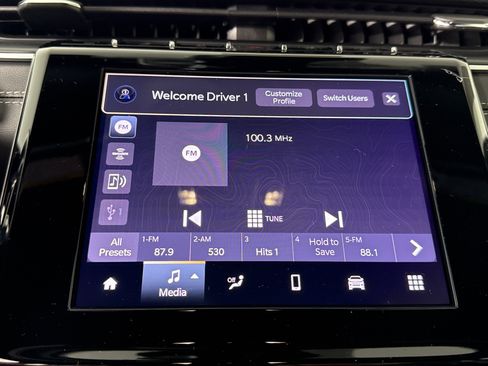 New 2025 Jeep Grand Cherokee Altitude image 18