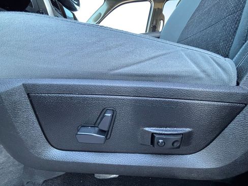 Used 2019 RAM 1500 Big Horn image 8