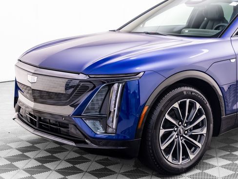 Certified 2024 Cadillac Lyriq Sport AWD/4WD image 38