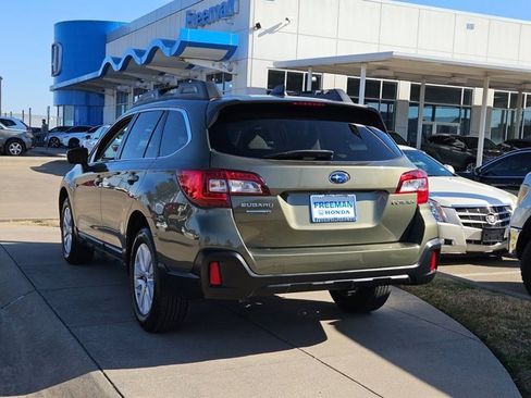 Used 2019 Subaru Outback 2.5i Premium image 6