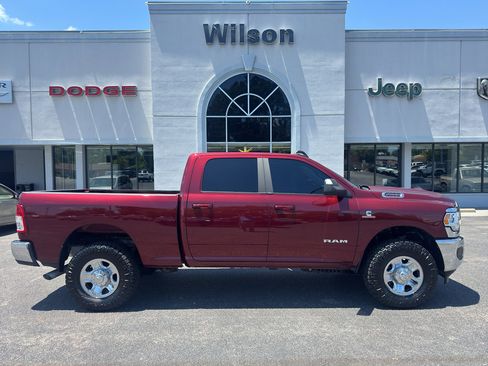 Used 2022 RAM 2500 Big Horn AWD/4WD image 1