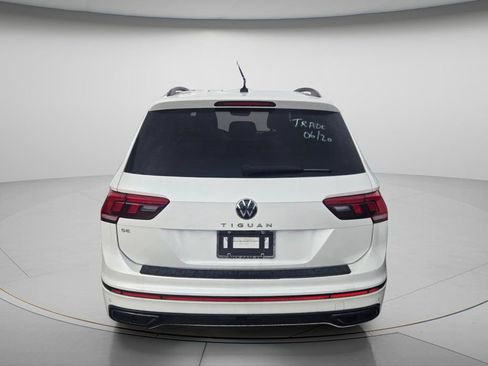 Used 2024 Volkswagen Tiguan SE R-Line FWD image 4