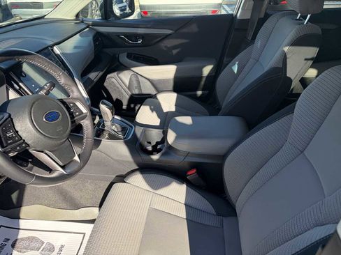 Used 2021 Subaru Outback Premium AWD/4WD image 9