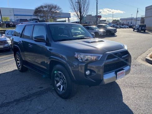 Used 2018 Toyota 4Runner TRD Off-Road Premium image 2