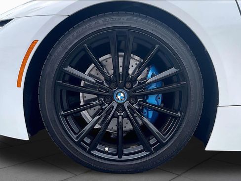 Used 2019 BMW i8 Roadster AWD/4WD image 9