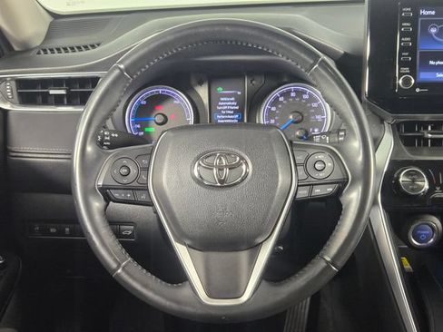 Used 2022 Toyota Venza LE AWD/4WD image 21