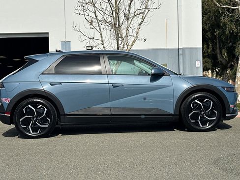 Used 2024 Hyundai Ioniq 5 SEL image 3