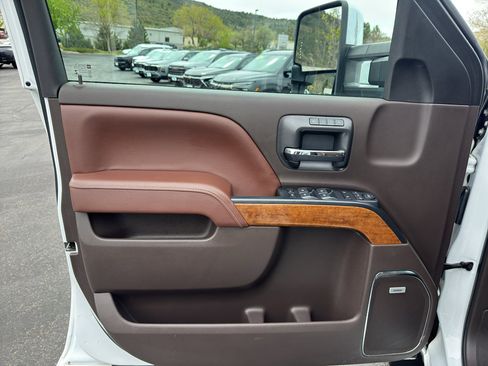 Used 2019 Chevrolet Silverado 3500 High Country w/ Duramax Plus Package image 18