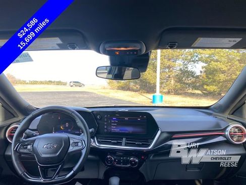 Certified 2025 Chevrolet Trax RS FWD image 19