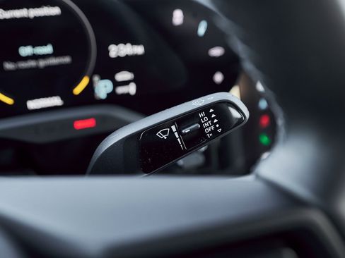 Used 2023 Porsche Taycan 4S w/ Premium Package image 56