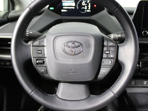 Used 2024 Toyota Prius LE image 12