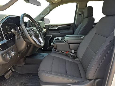 Used 2024 GMC Sierra 1500 Elevation AWD/4WD image 9