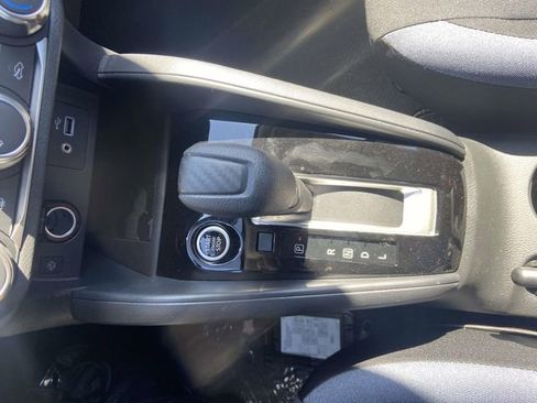 New 2025 Nissan Versa SV w/ Trunk Package image 19