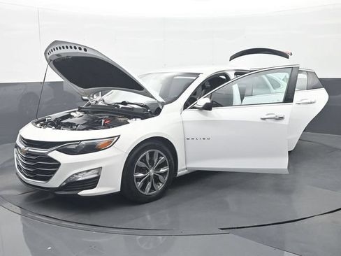 Used 2020 Chevrolet Malibu LT FWD image 37