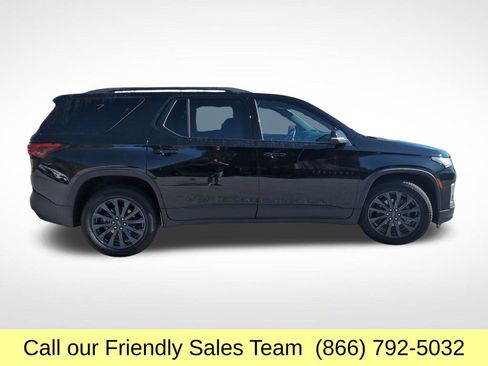 Used 2023 Chevrolet Traverse RS image 7