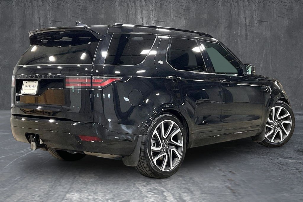 Used 2025 Land Rover Discovery Dynamic SE AWD/4WD image 7
