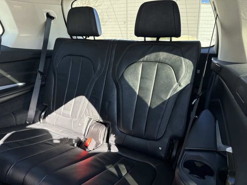 Certified 2022 BMW X7 xDrive40i w/ Premium Package image 16