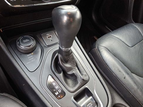 Used 2020 Jeep Cherokee High Altitude image 15