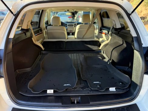 Used 2011 Subaru Outback 2.5i Limited AWD/4WD image 19