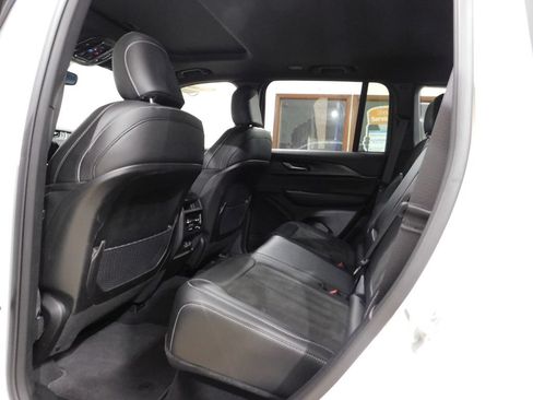 Used 2023 Jeep Grand Cherokee Altitude AWD/4WD image 62